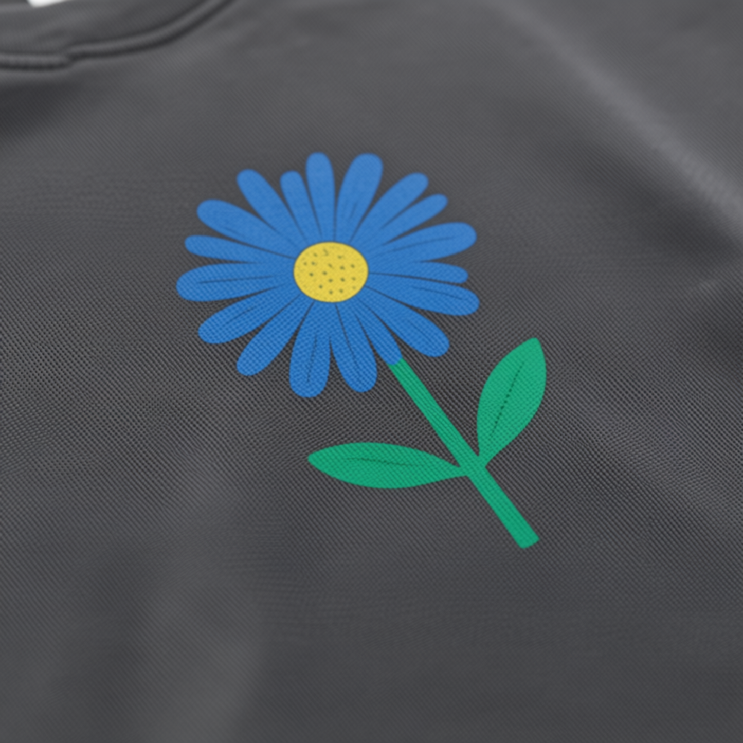 women's blue daisy tee